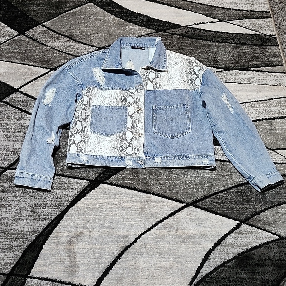 ANNVA SNAKESKIN PATCH FACTORY DISTRESSED POCKETS DENIM JEAN JACKET